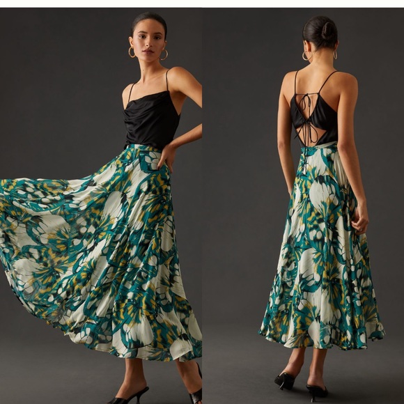 Anthropologie Dresses & Skirts - MWT Anthropologie Circular Flowy Skirt Butterfly print size 4